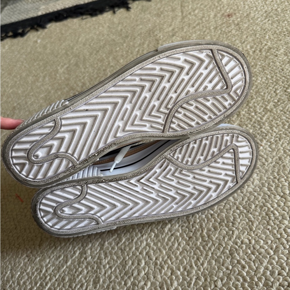 Nike Women's Court Legacy Lift Sneakers - Picture 4 of 5